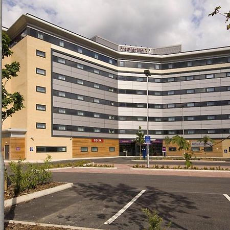 Premier Inn Manchester Airport Runger Lane North ヘイル エクステリア 写真