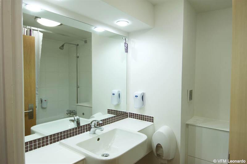 Premier Inn Manchester Airport Runger Lane North ヘイル エクステリア 写真
